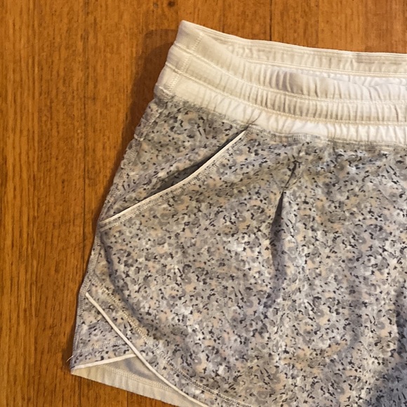 lululemon athletica shorts - size 10 - Picture 2 of 5